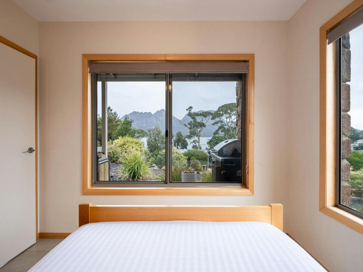 Freycinet Stone Studio 5