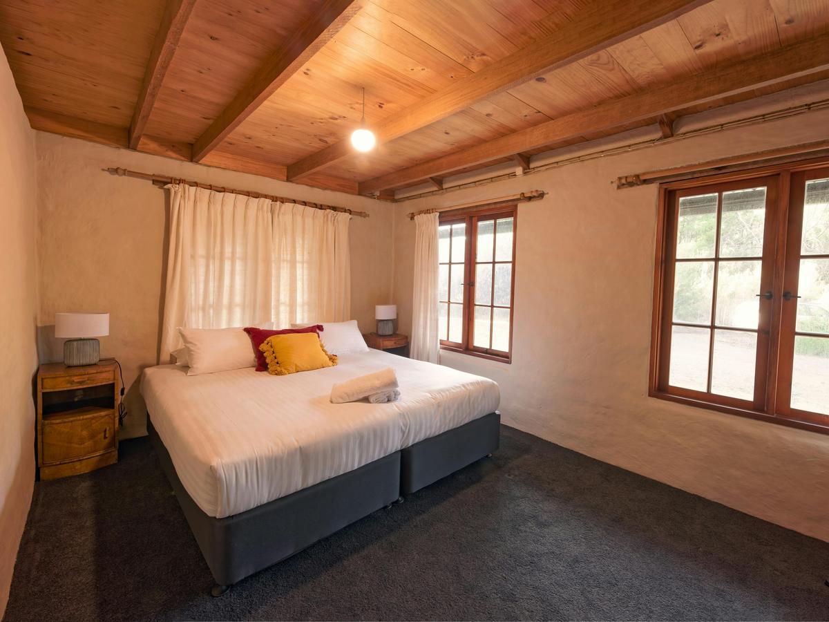 Cloudy Creek Cottage Interior