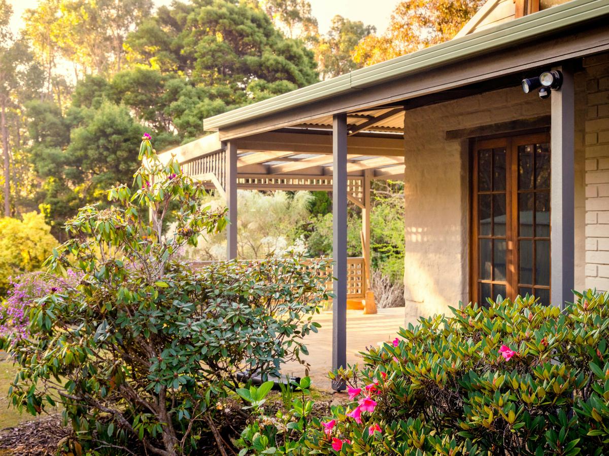 Cloudy Creek Cottage Exterior