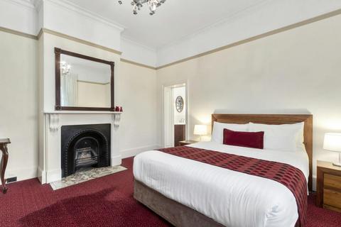 House (3 Bedroom Grosvenor Street)