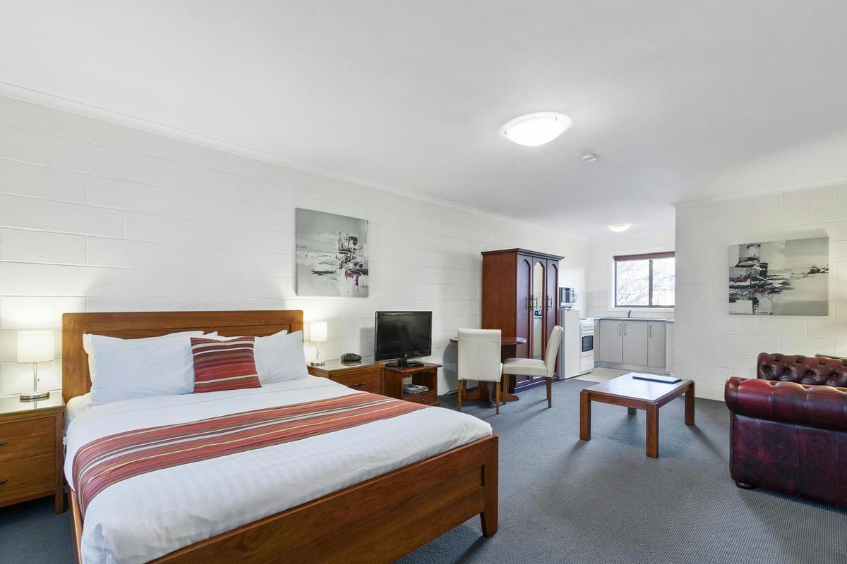 Studio Apartment
