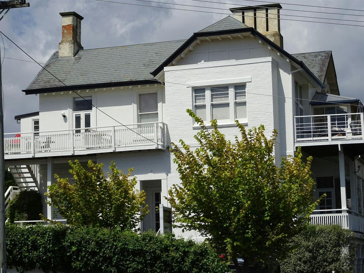 Highbury Apartments