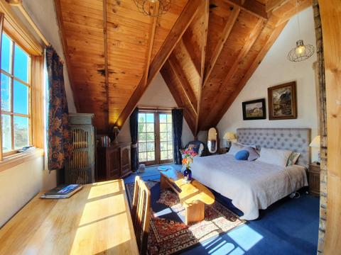 Ensuite (Stables King Loft)