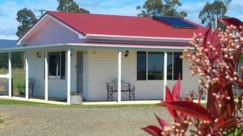 Little Sunnyside Accommodation Cottage