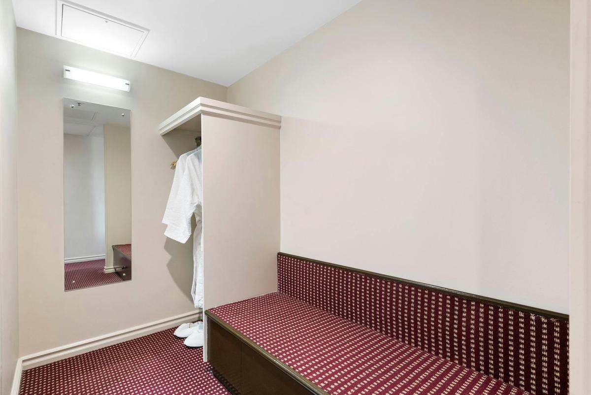 Ensuite Room (Executive)