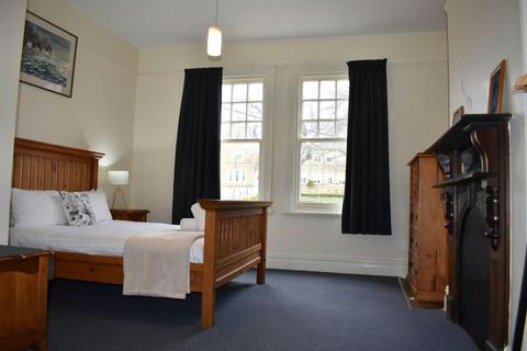 Harrington Street Apartment