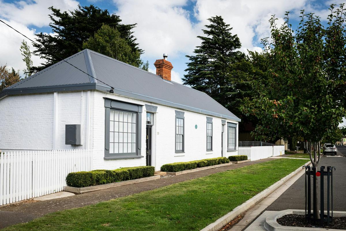 Conjoined Georgian Cottages built in 1844, Carrick