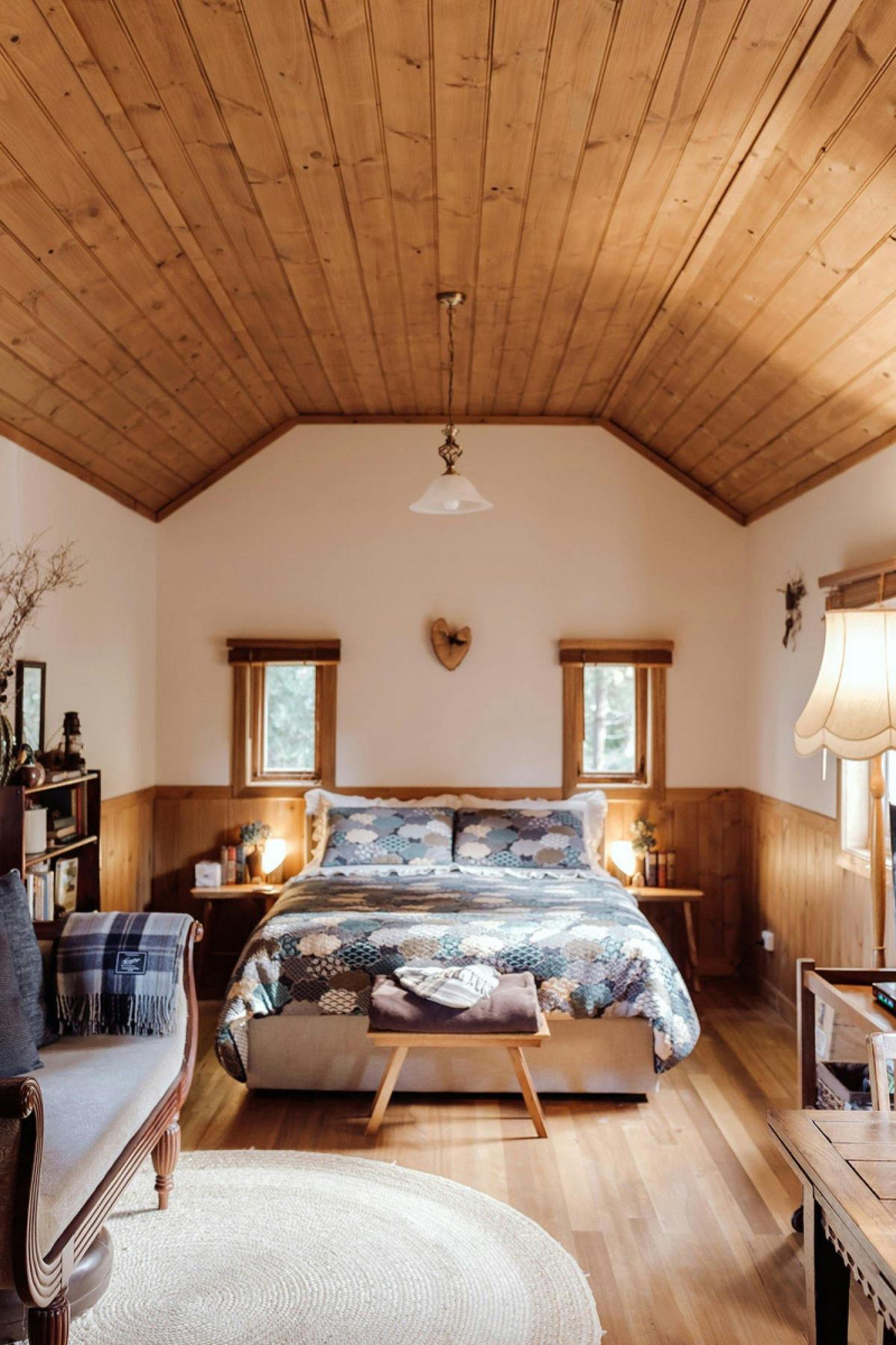 Queen Bed