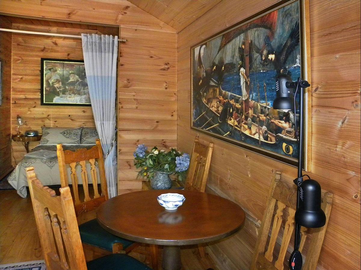 Boathouse interior RHS