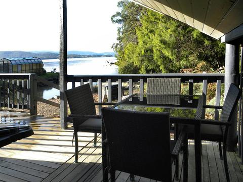 Huon Charm Waterfront Cottage - The Boathouse