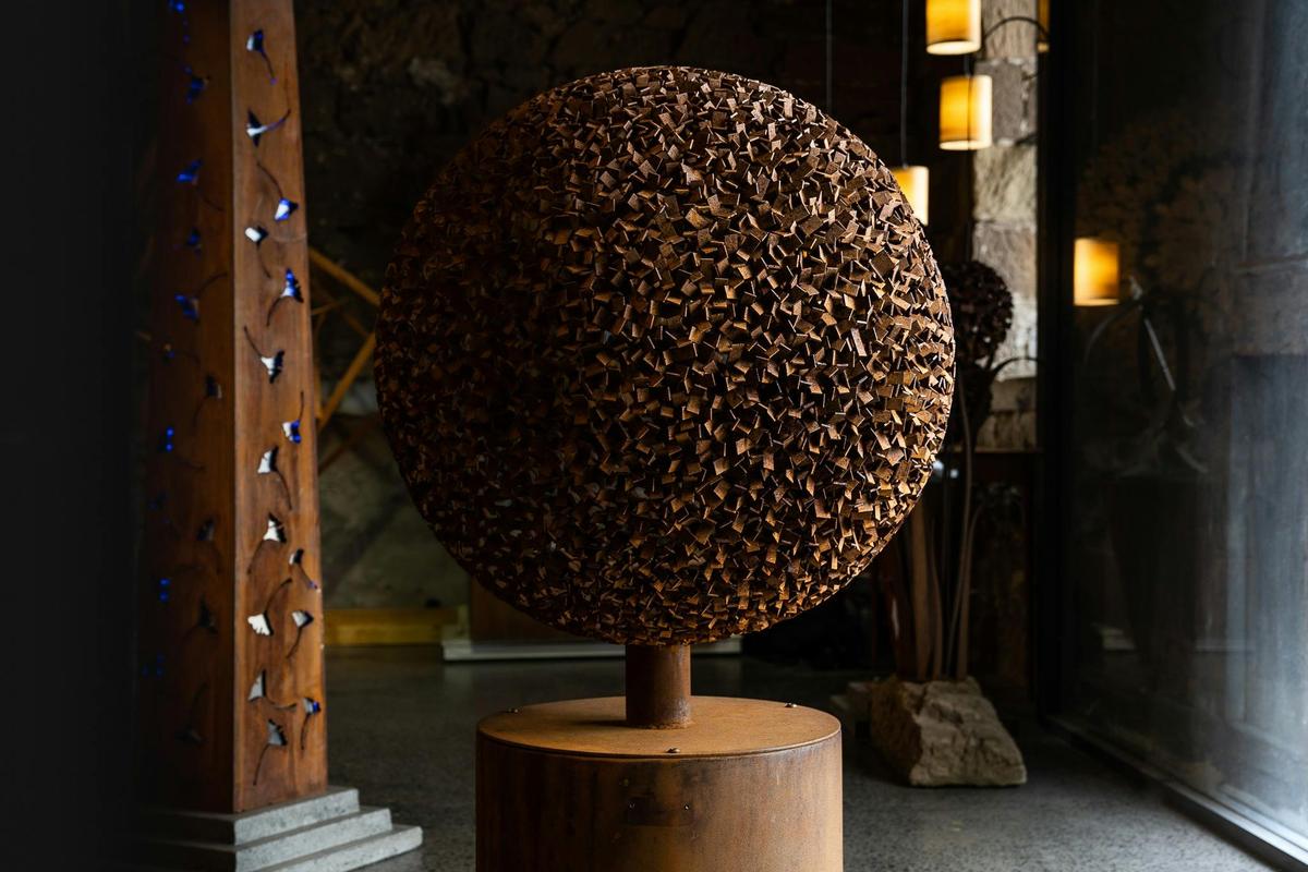 IXL Tasmanian Art Gallery - Garden Sculpture