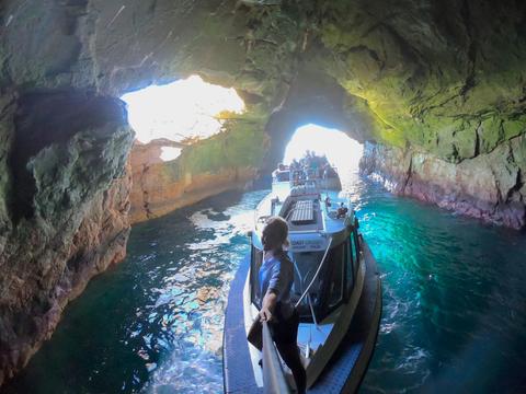 Maria Island Cruise + Walk Day Tour with Shuttle Bus