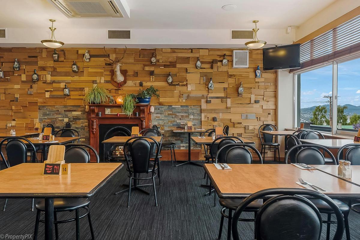 Bar & Bistro
