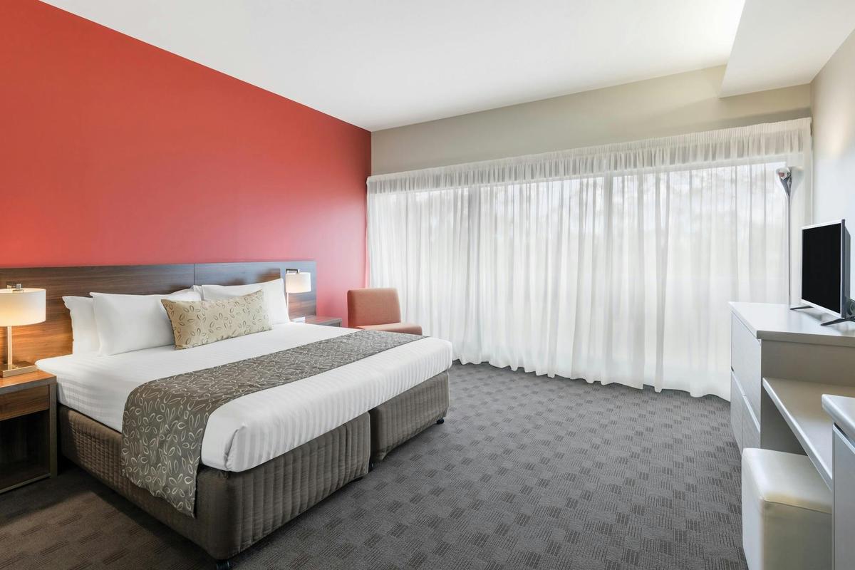 Superior Room King Bed