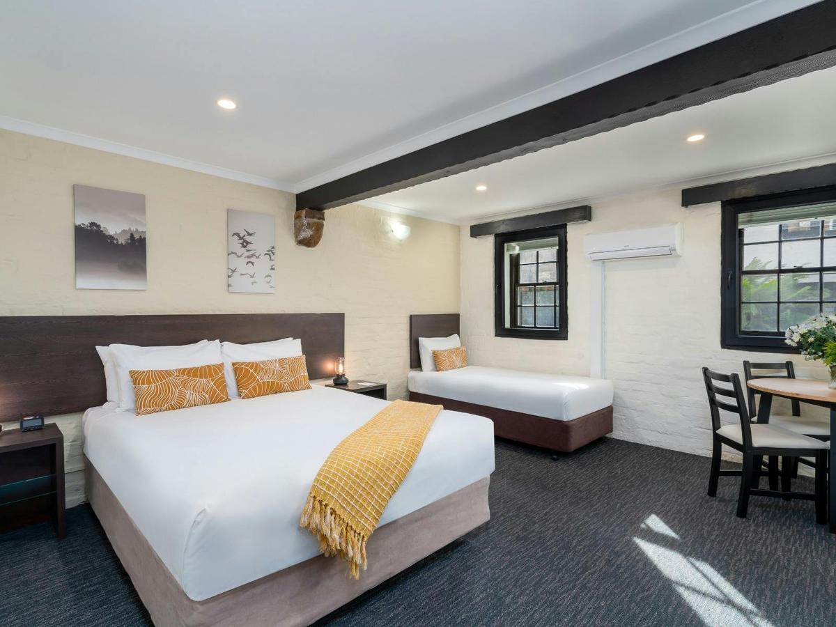 Standard Twin Bedroom