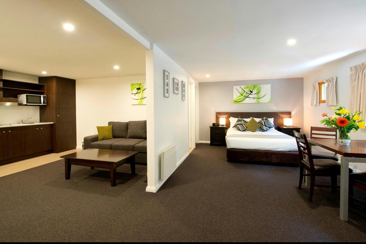 One Bedroom Apartment
