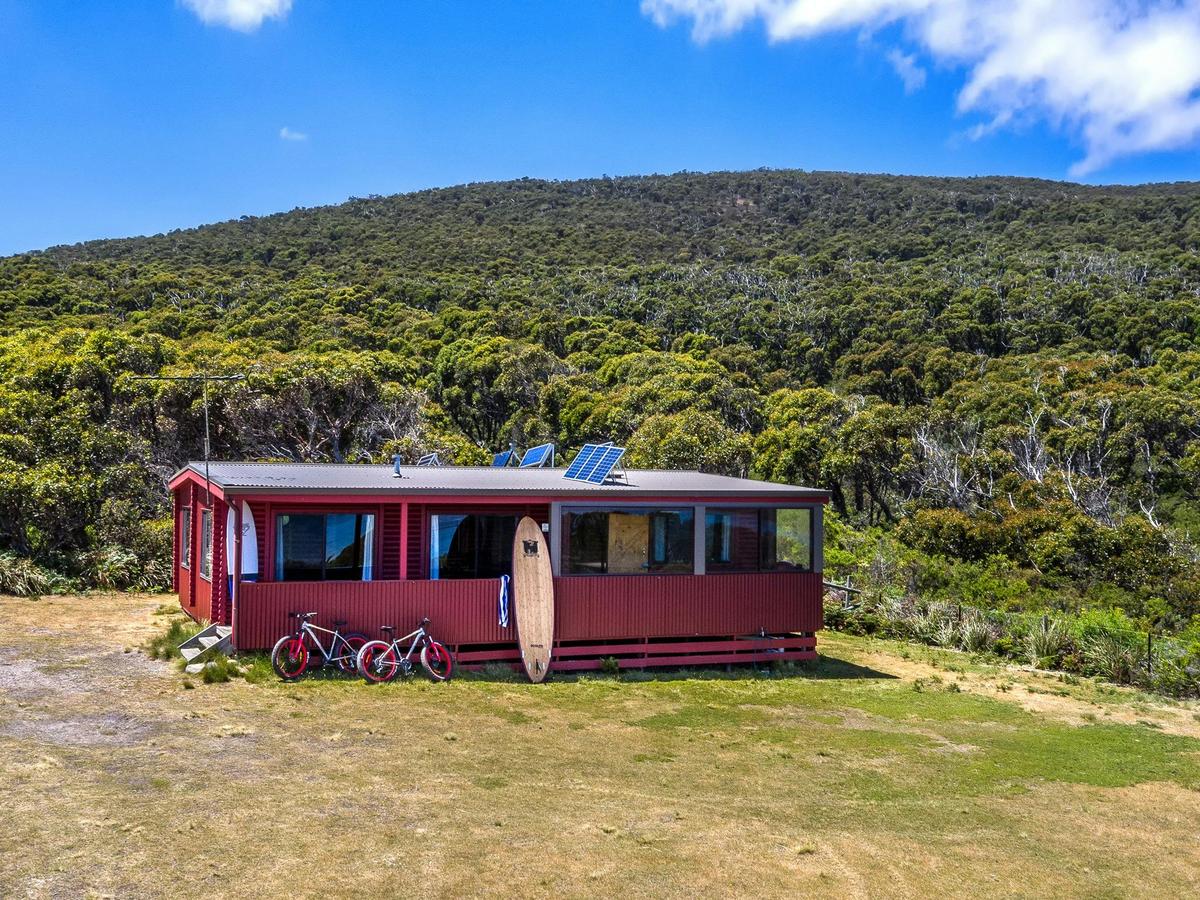 Cloudy Bay Cabin - Front view