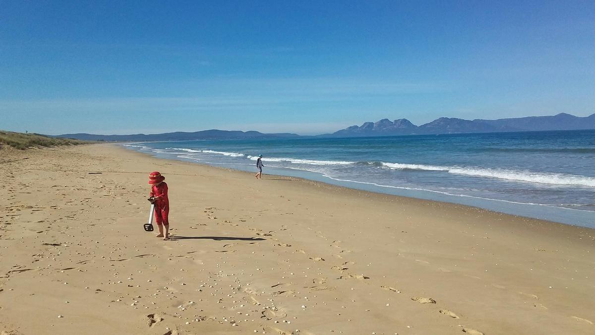 Nine Mile Beach - Dolphin Sands