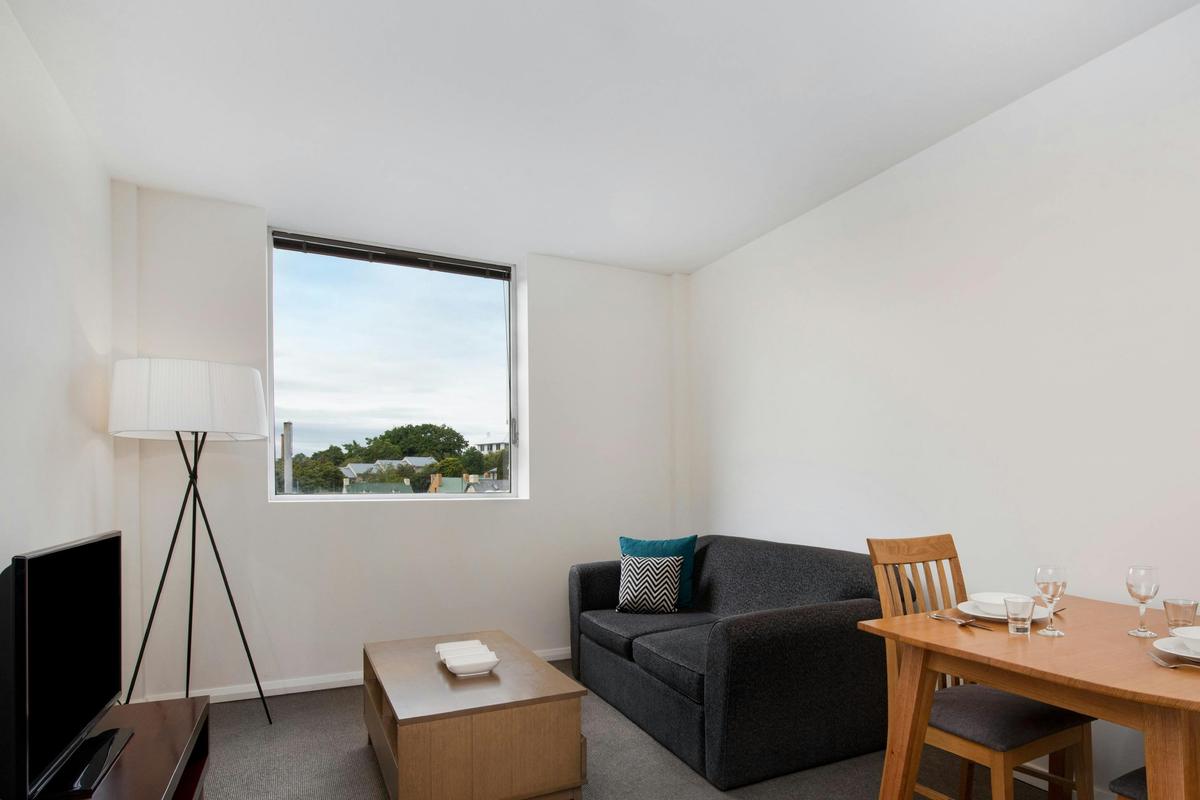 Mantra One Sandy Bay Road - Studio Apartment