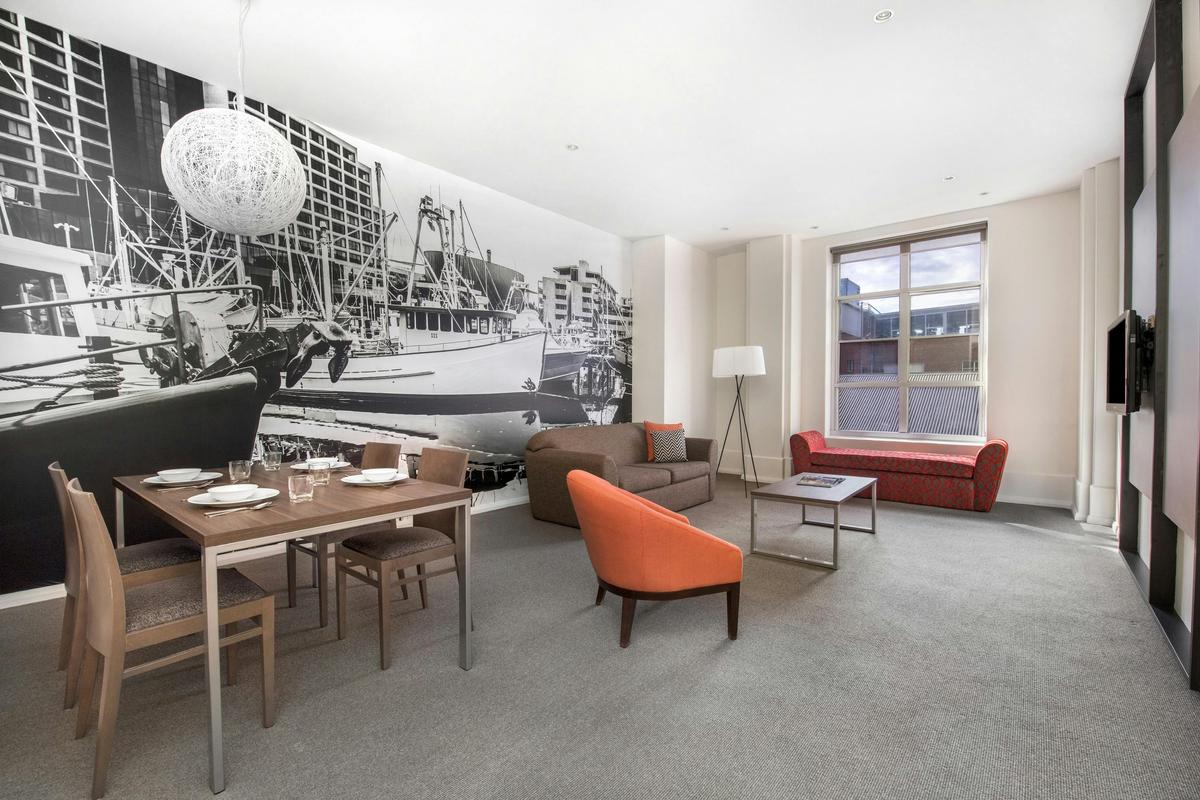 Mantra One Sandy Bay Road - 1 Bedroom Apartment