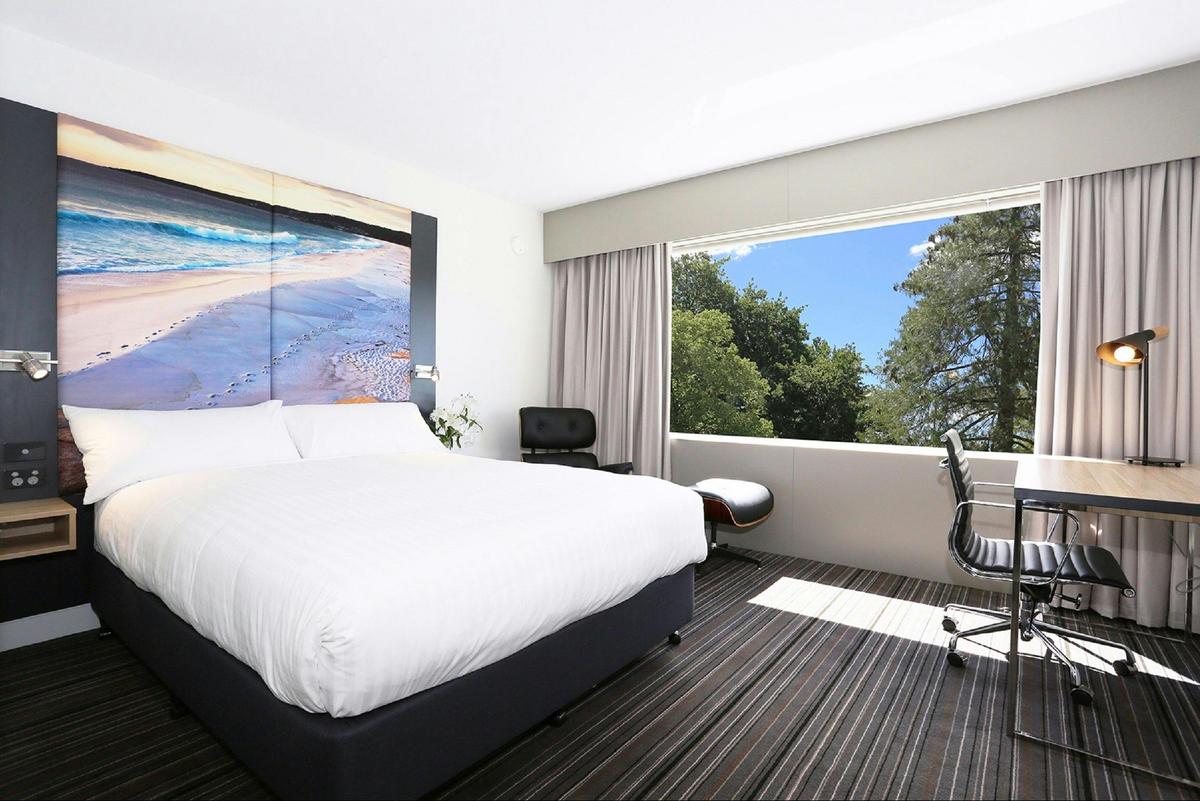 Superior Room 1 Queen Bed View