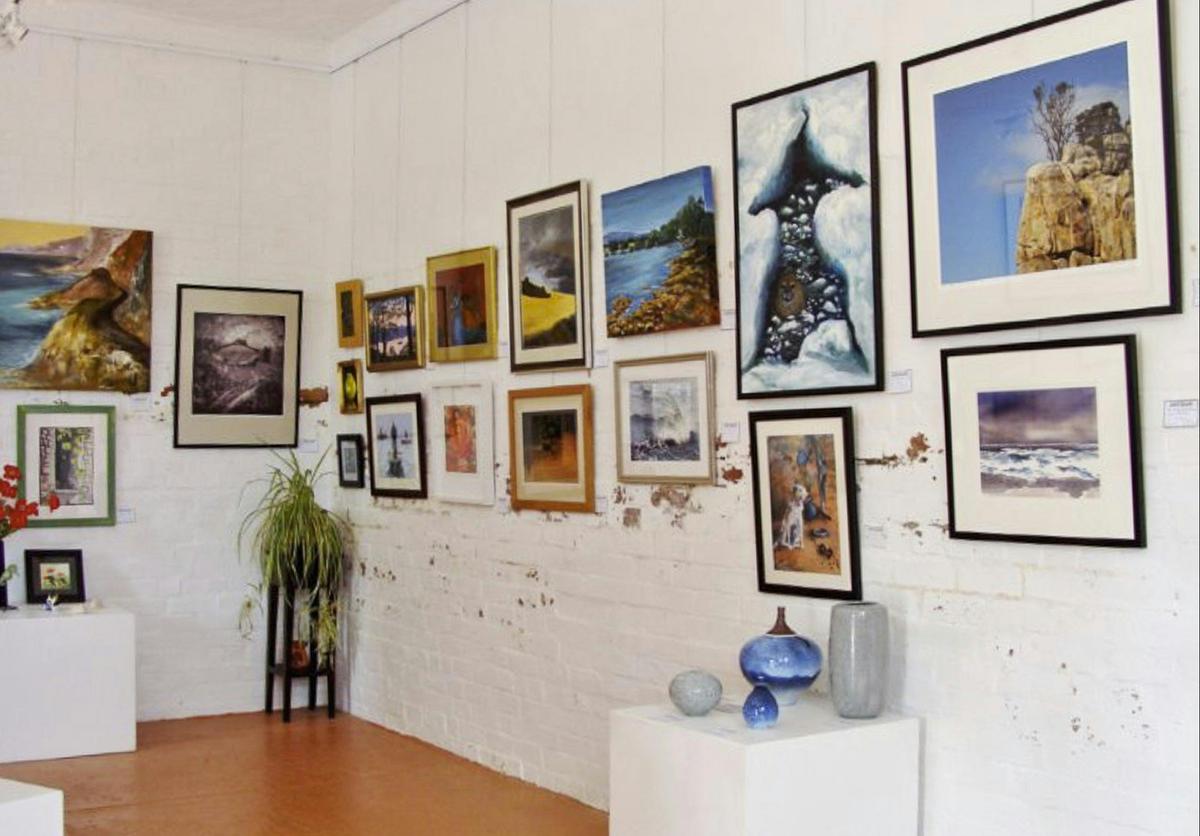 Lovett Gallery Cygnet