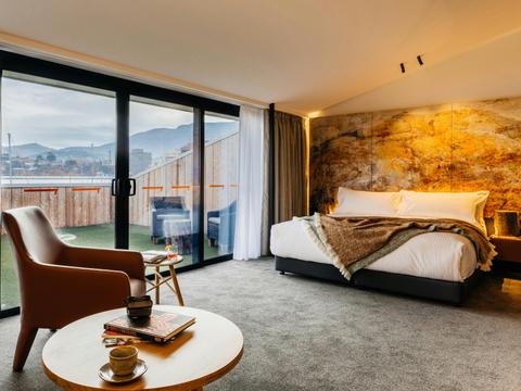 Premium Waterfront Suite