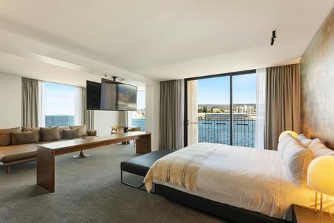 Executive Waterfront Suite