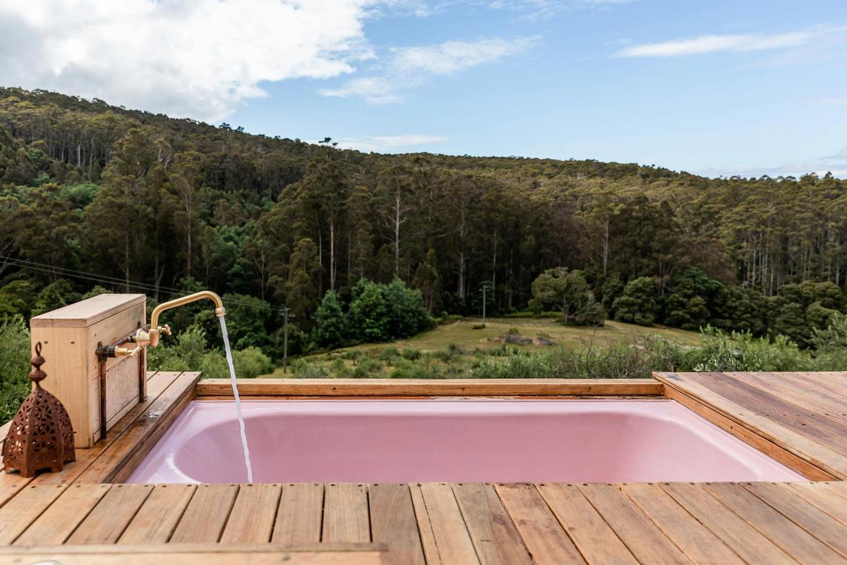 Private outdoor bath