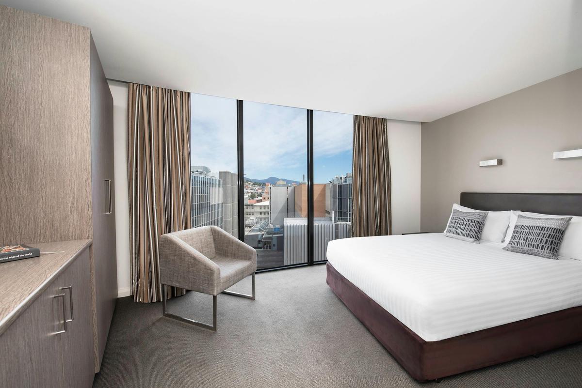 Hotel Executive Queen Room