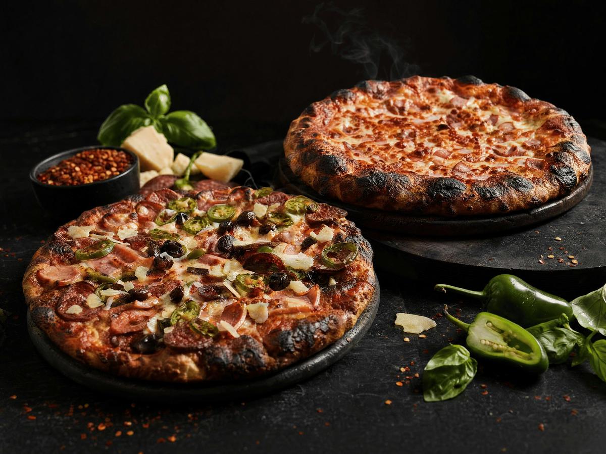 Classic and gourmet pizzas from the Medici menu