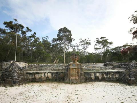 Sphinx Memorial