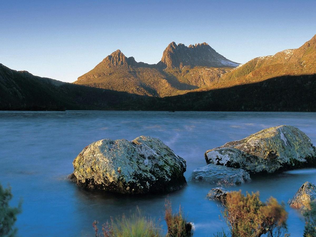 Epic Tasmania: Walks, Wildlife & Waterways