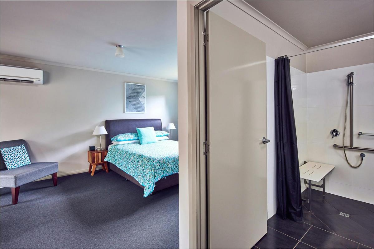 Studio Cabin (Access Friendly)