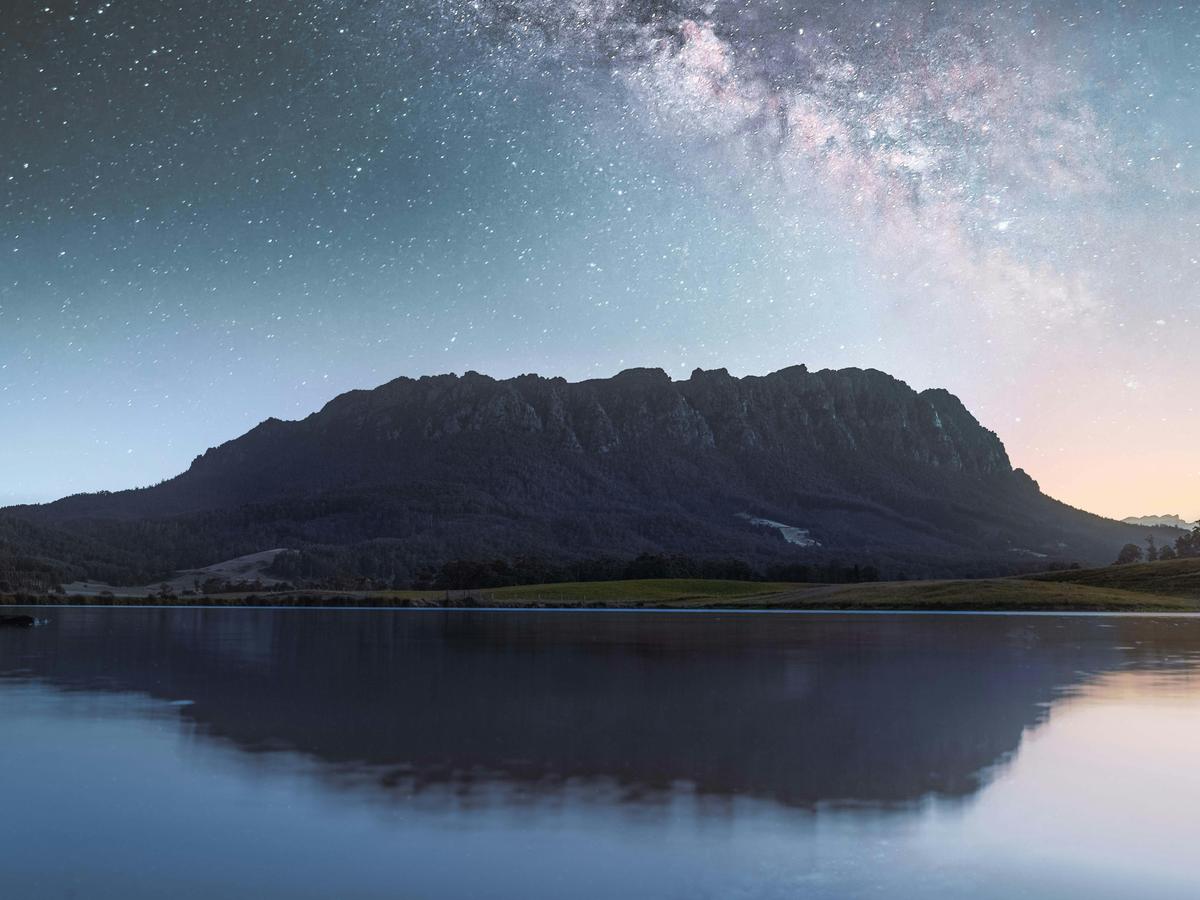 Milky Way over Mt Roland