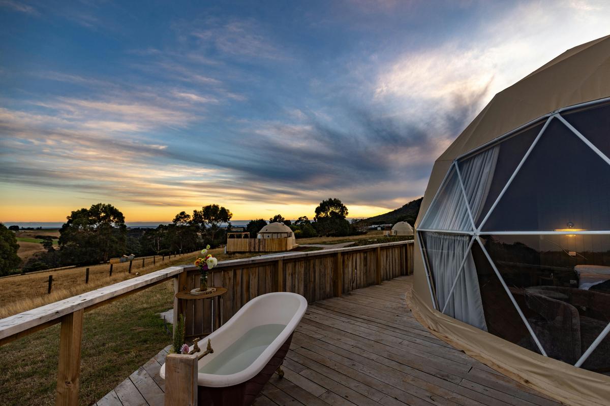 outdoor bath