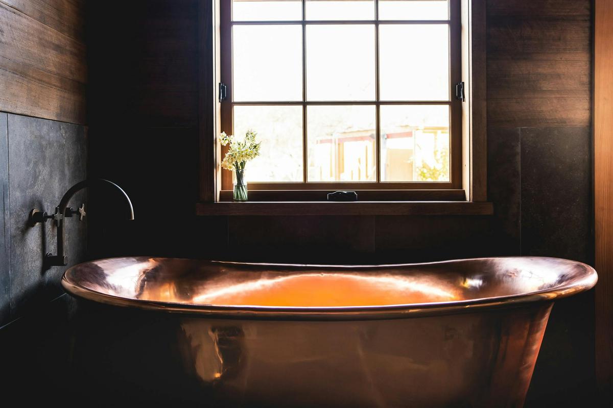 Maud's Cottage Copper Bath