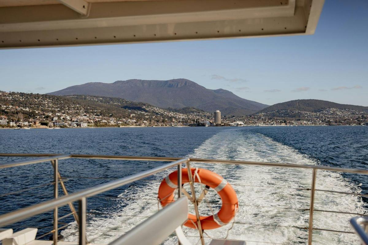 Peppermint Bay River Derwent Guided Cruise