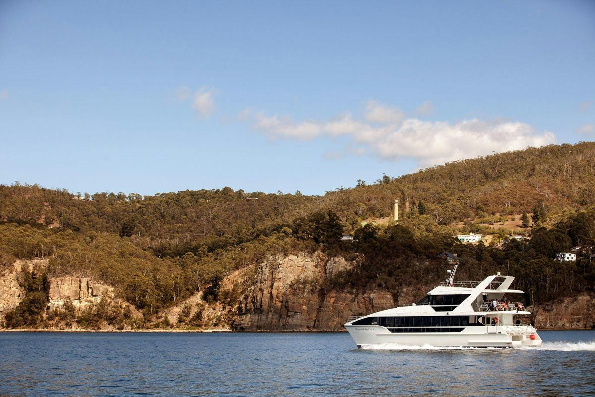 Peppermint Bay River Derwent Guided Cruise