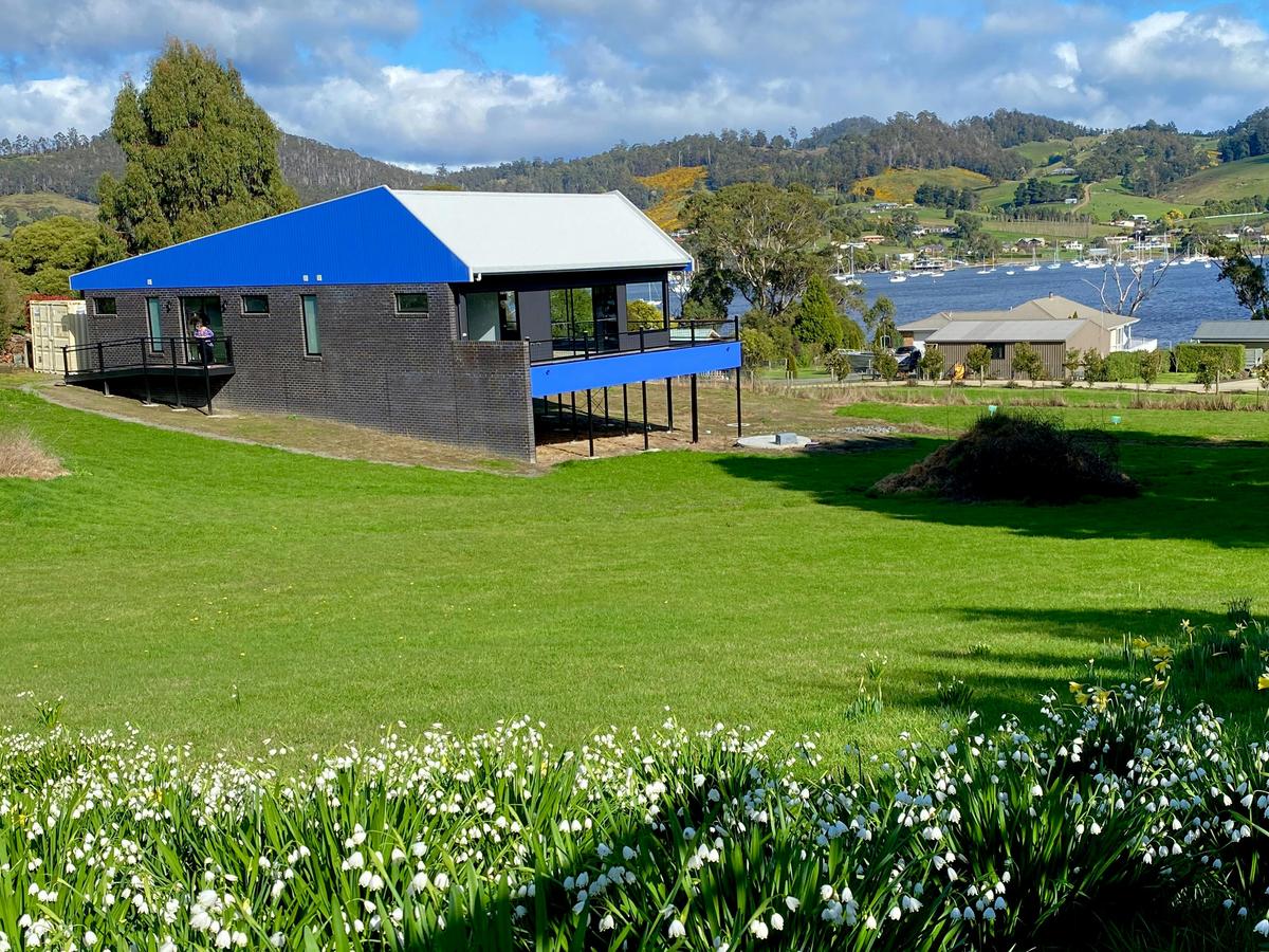 Port Cygnet House