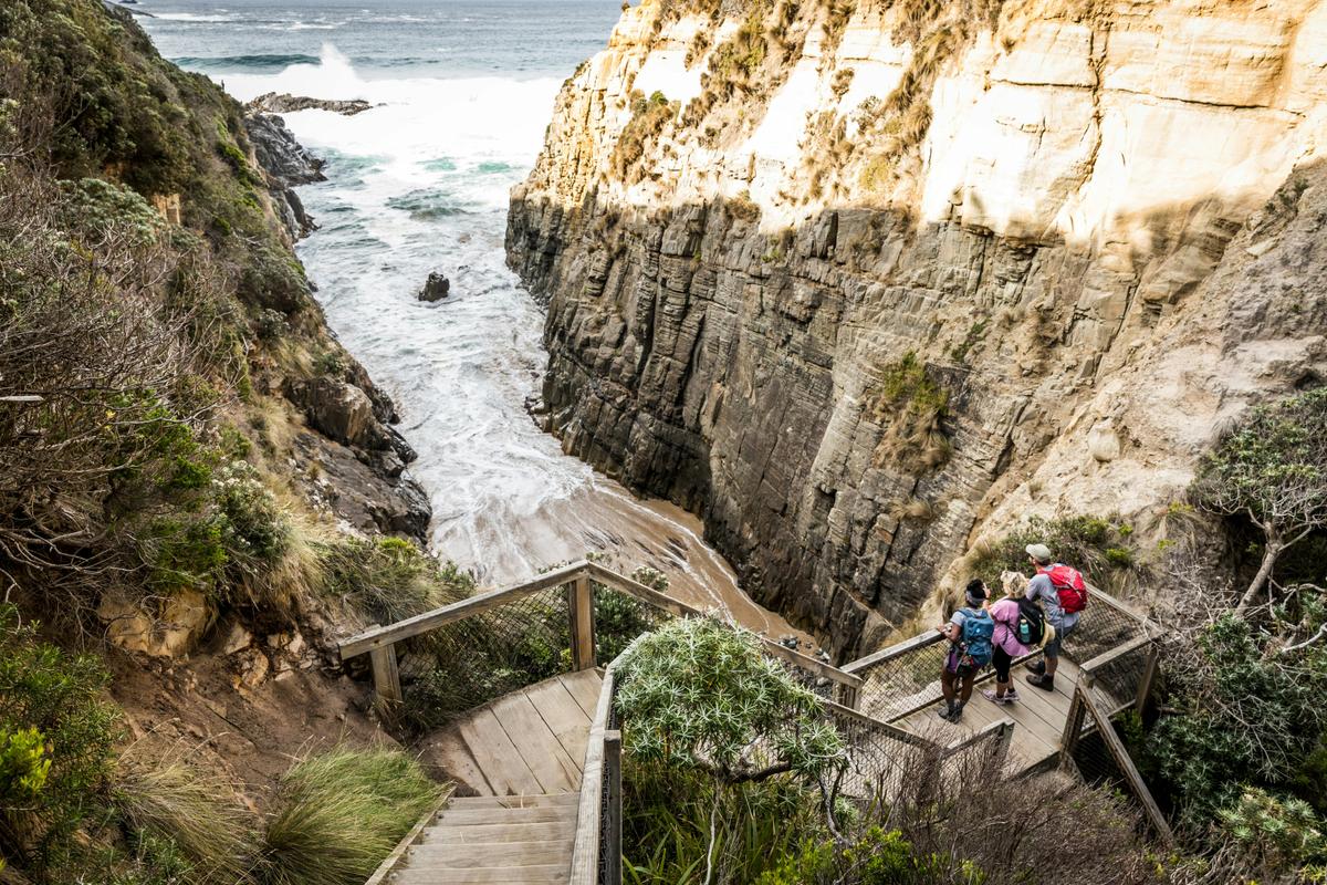 Part way through the descent to Remarkable Cave