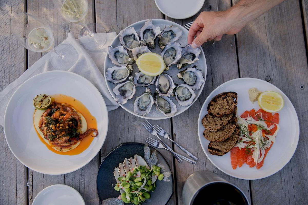 Freshest Tasmanian Seafood served up dockside at Old Wharf Restaurant