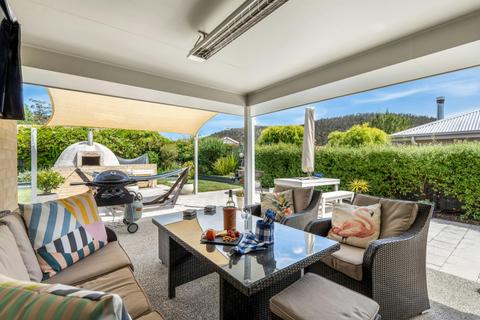 Orford Coastal Retreat by Peppy Beach Retreats