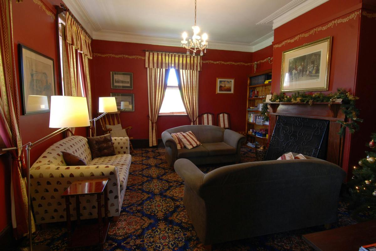 Guest Lounge