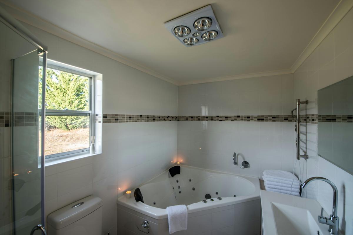 Pinot Cottage Bathroom