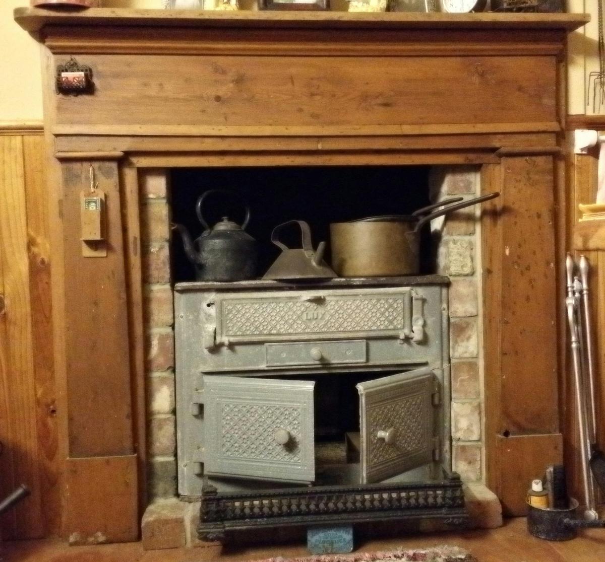 Colonial cooker