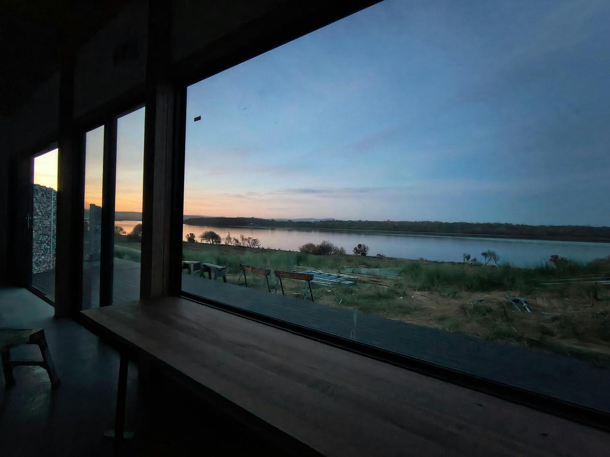 Work Station at Sand Shacks comes with a distracting view