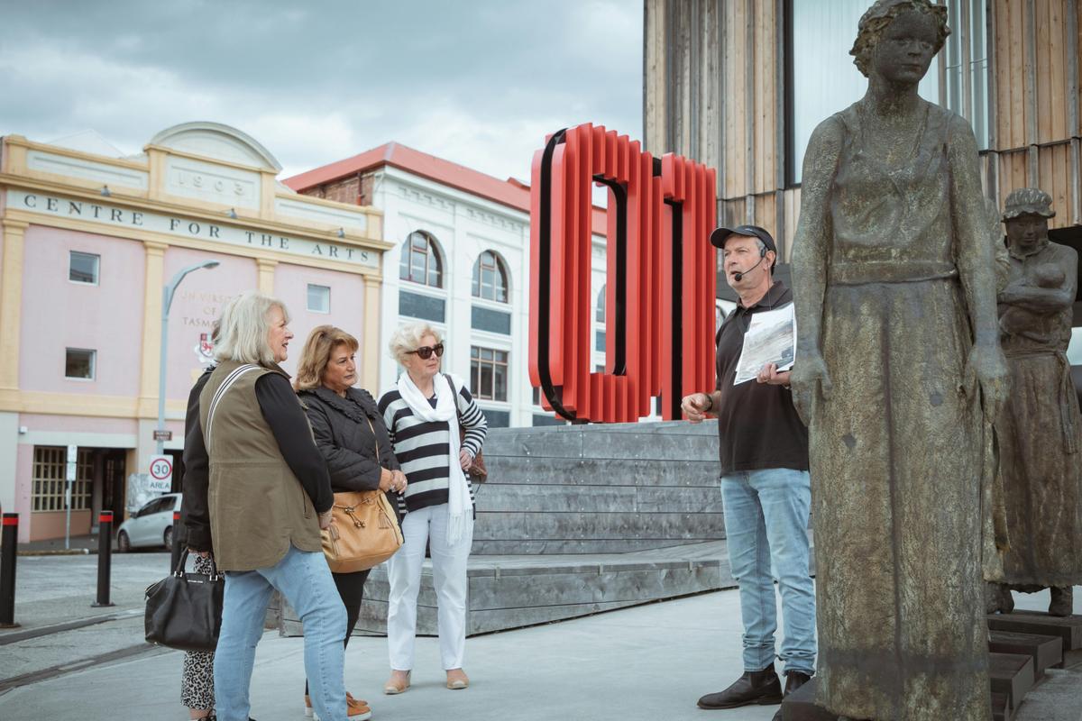 Art & History Trail Walking Tour