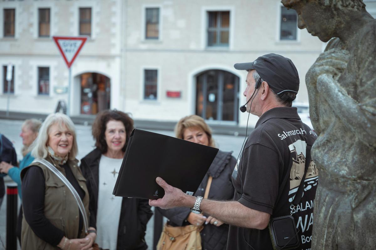 Art & History Trail Walking Tour