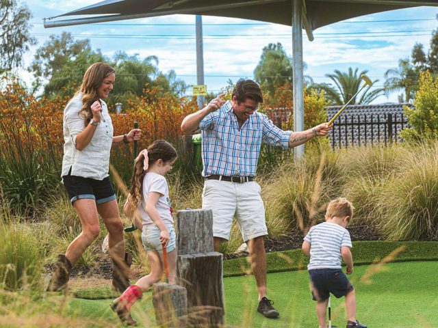 Sporties Mini Golf